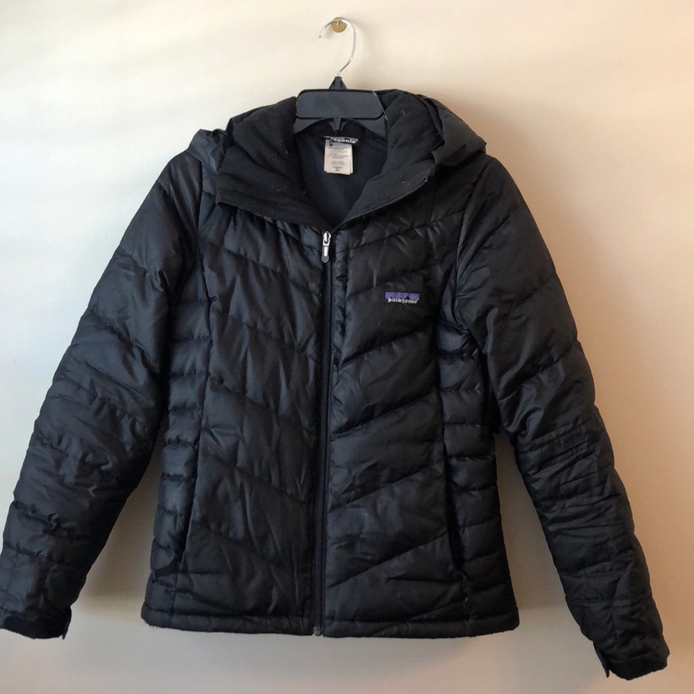 Patagonia Black Quilted Puffer Jacket with Hood